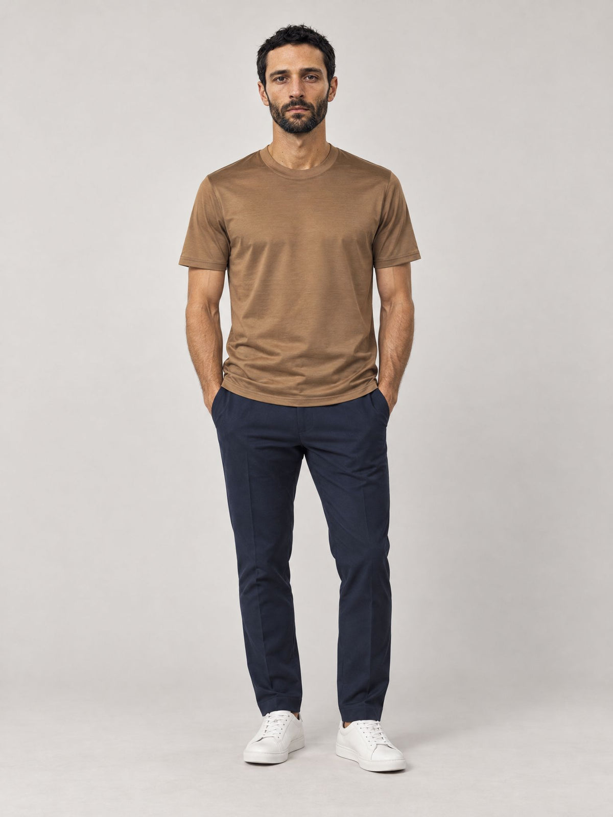 Marco indossa T-Shirt Filo di Scozia Fango – Scarano Napoli #Colore_Fango