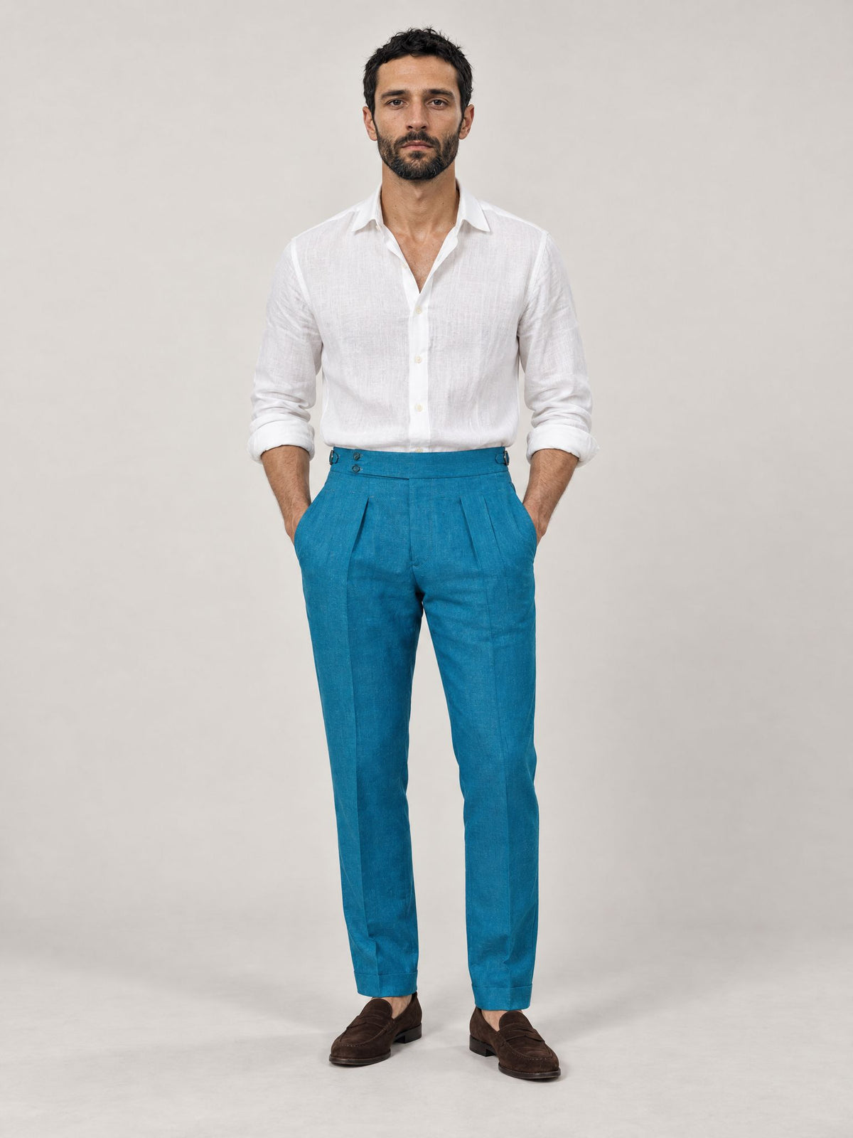 Marco indossa Pantalone Sartoriale Lino Avion – Scarano Napoli #Colore_Avion